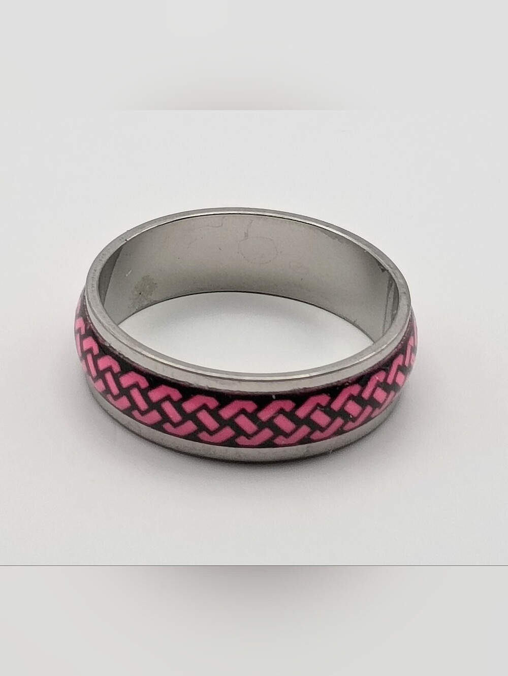 Stainless Steel Pink Celtic Knot Ring Band Women’s Size 11.5 New